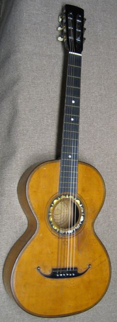 Italian Corona
          Guitar made in 1880